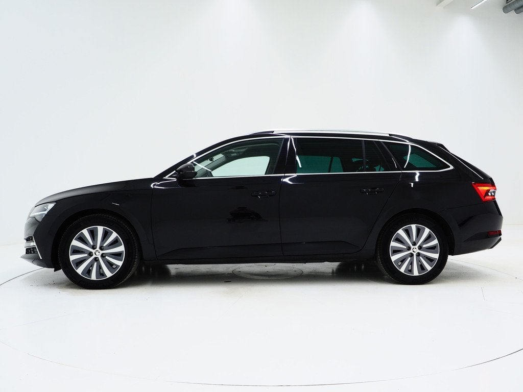 Skoda Superb Combi 1.4 TSI iV 218PK | Leder/Alcantara | Trek, Gebruikt, 4 cilinders, Zwart, Hybride Elektrisch/Benzine