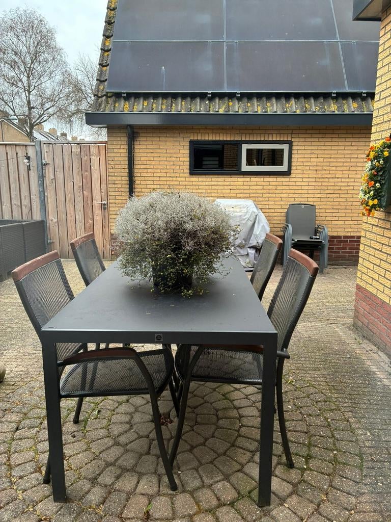 Mooi tuinstel met 4 stoelen, Ophalen