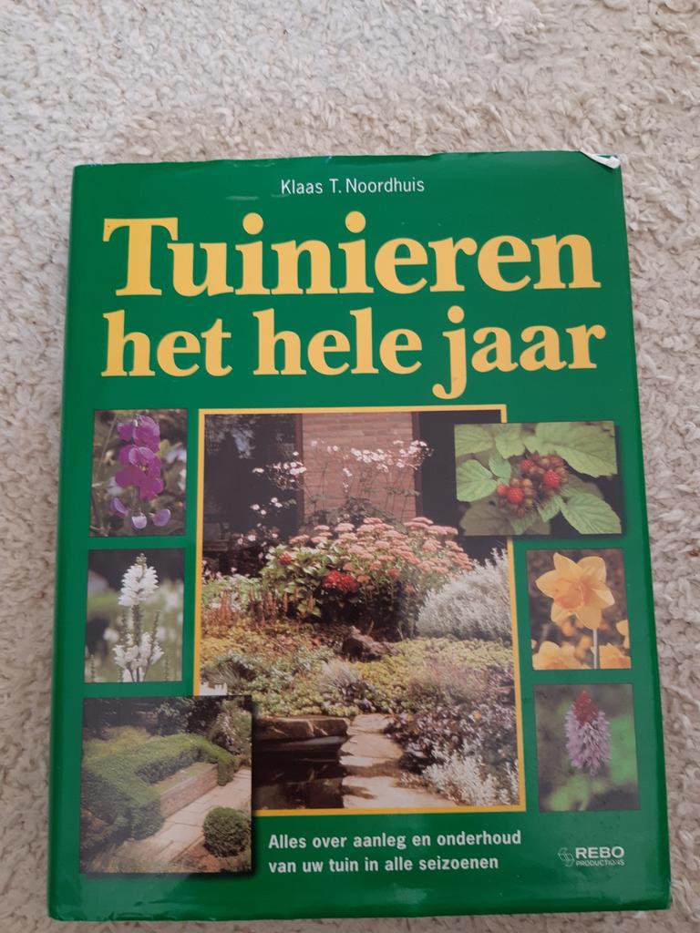 K.T. Noordhuis - Tuinieren het hele jaar, Boeken, Natuur, Ophalen of Verzenden, Zo goed als nieuw, Bloemen, Planten en Bomen, K.T. Noordhuis