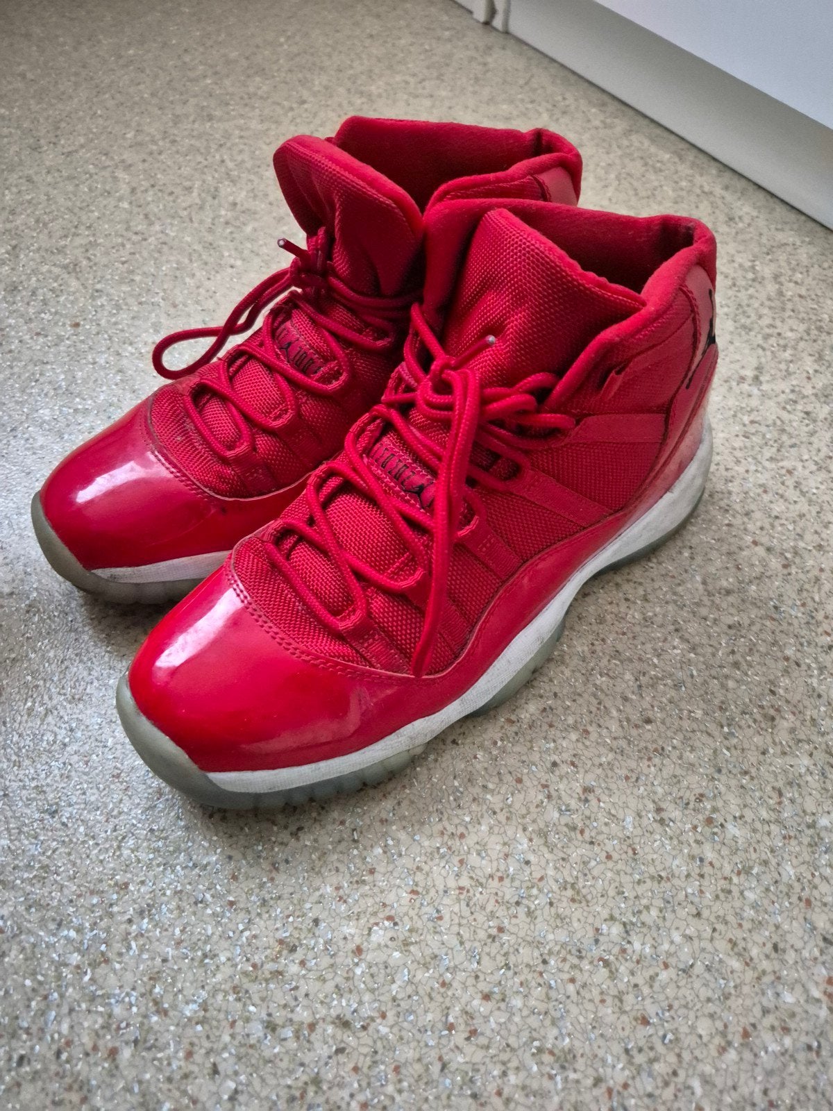 Nike Air Jordan 11 Retro Gym Red Sneakers, Ophalen of Verzenden, Gedragen, Rood, Sneakers of Gympen