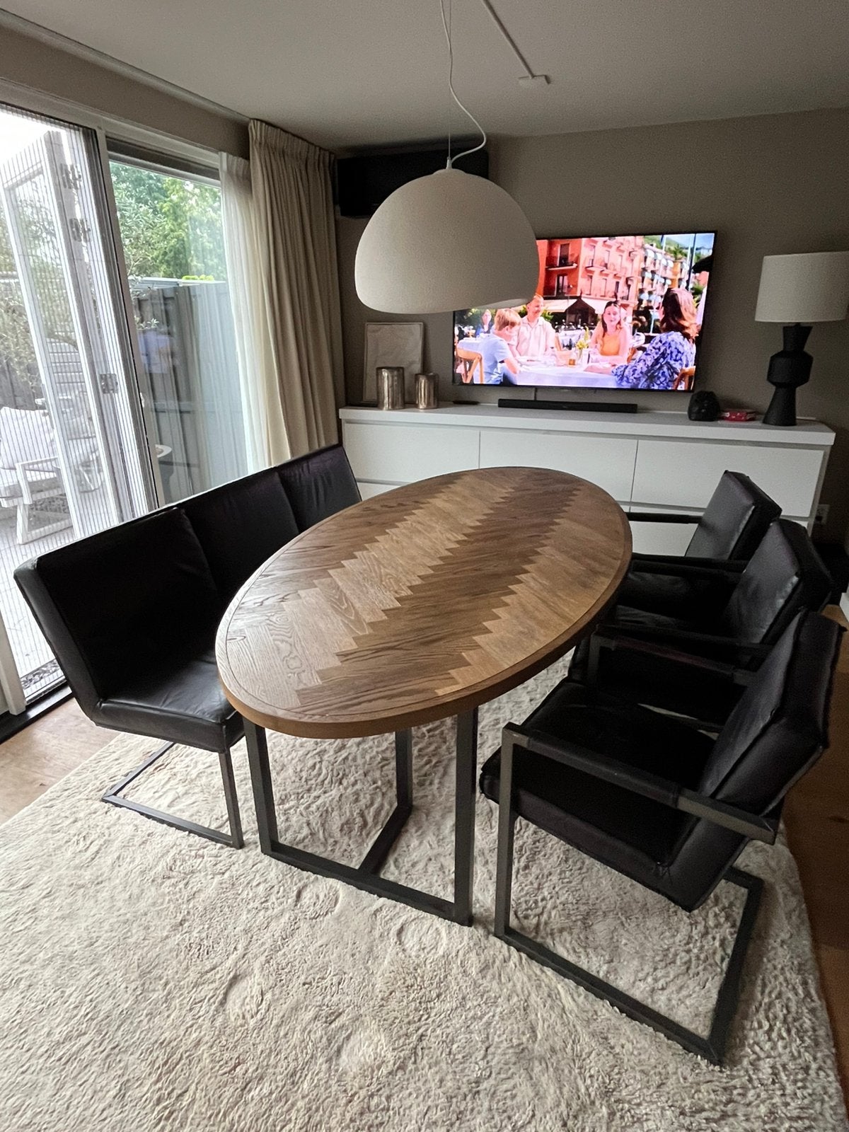 Eetkamerstoelen en bank, Ophalen, Zo goed als nieuw