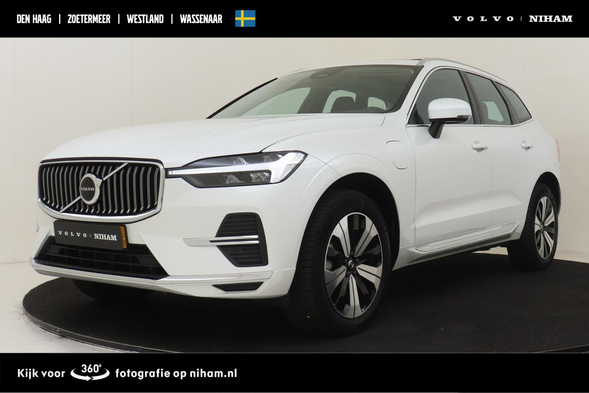 Volvo XC60 T6 PLUG-IN HYBRID AWD ESSENTIAL EDITION -PANO.DAK