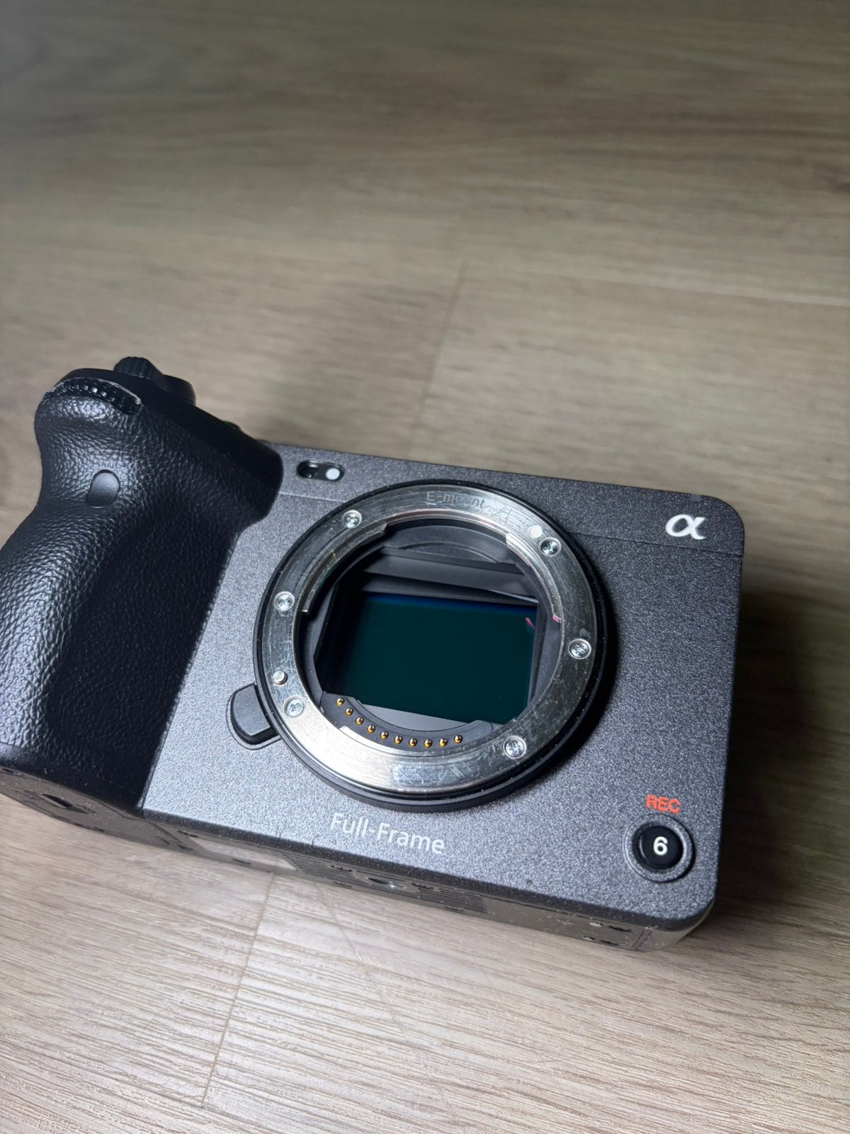 Sony FX3 Cinemaline + Oplader + 2x accu's, Ophalen, 20x of meer, Overige soorten, Zo goed als nieuw