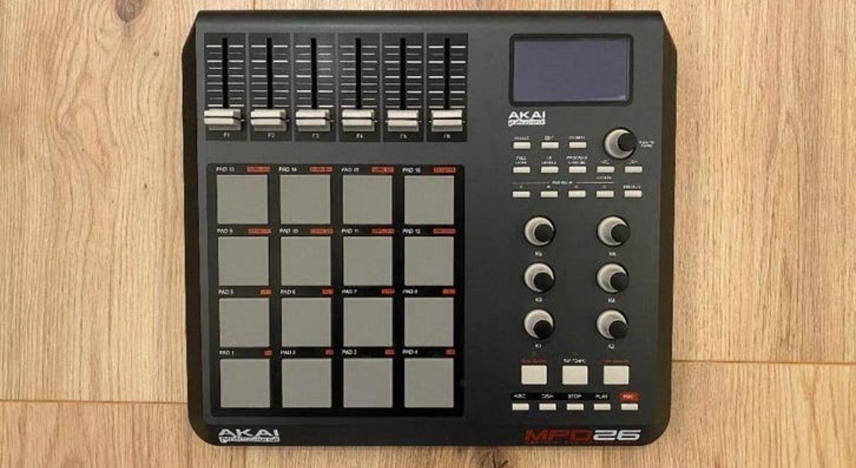 Akai MPD26 MIDI Controller/Sampler, Muziek en Instrumenten, Drumcomputers, Gebruikt, Overige merken, Ophalen