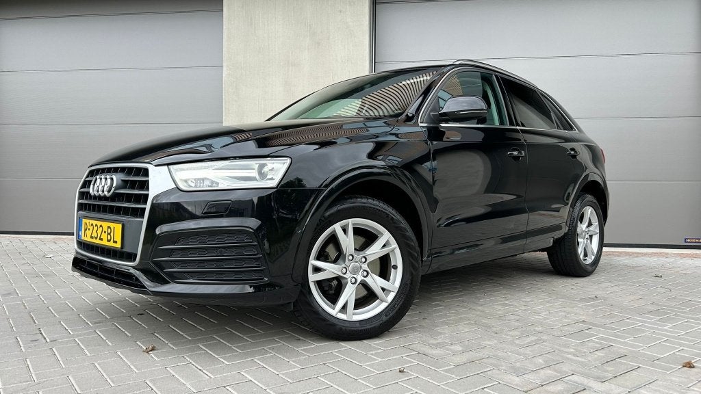 Audi Q3 2.0 TDI Adrenalin S-Tronic Aut, Pano, Leder, Auto's, 1490 kg, Zwart, 4 cilinders, 2000 kg
