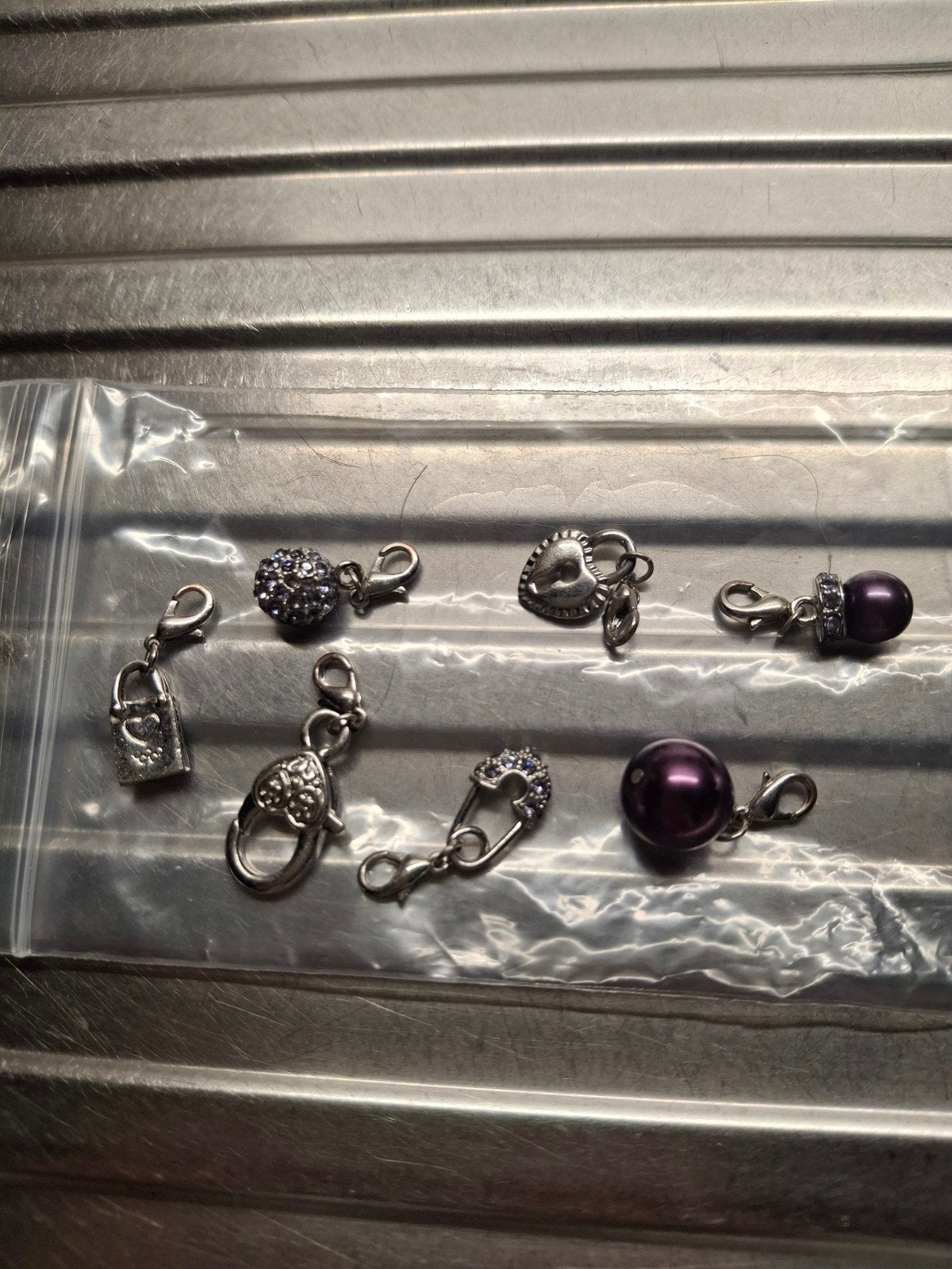 Bedels één koop, Sieraden, Tassen en Uiterlijk, Bedels, 4 bedels of meer, Ophalen, Overige materialen, Overige merken