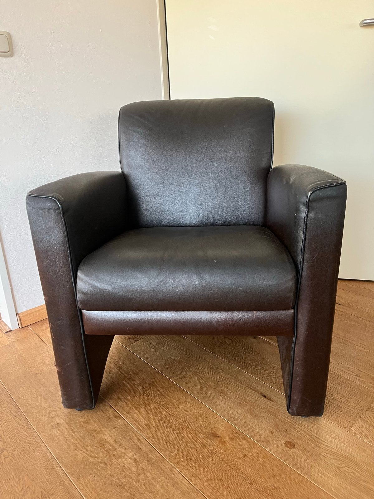 Gratis af te halen: leren stoel, Huis en Inrichting, Ophalen, Gebruikt, Minder dan 75 cm, Leer