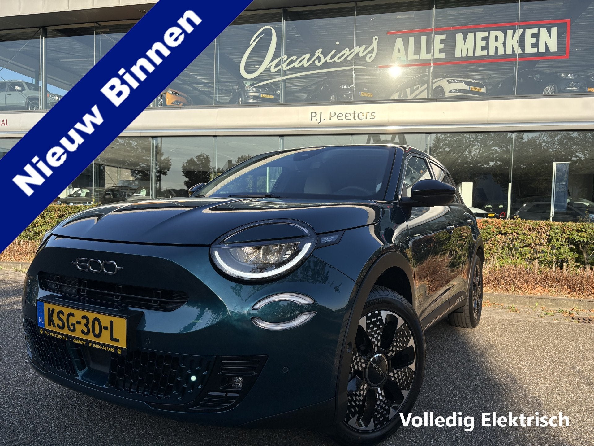 Fiat 600E La Prima 54 kWh Achteruitrijcamera - Airco - Apple, Auto's, Fiat, Gebruikt, 156 pk, Blauw, Leder