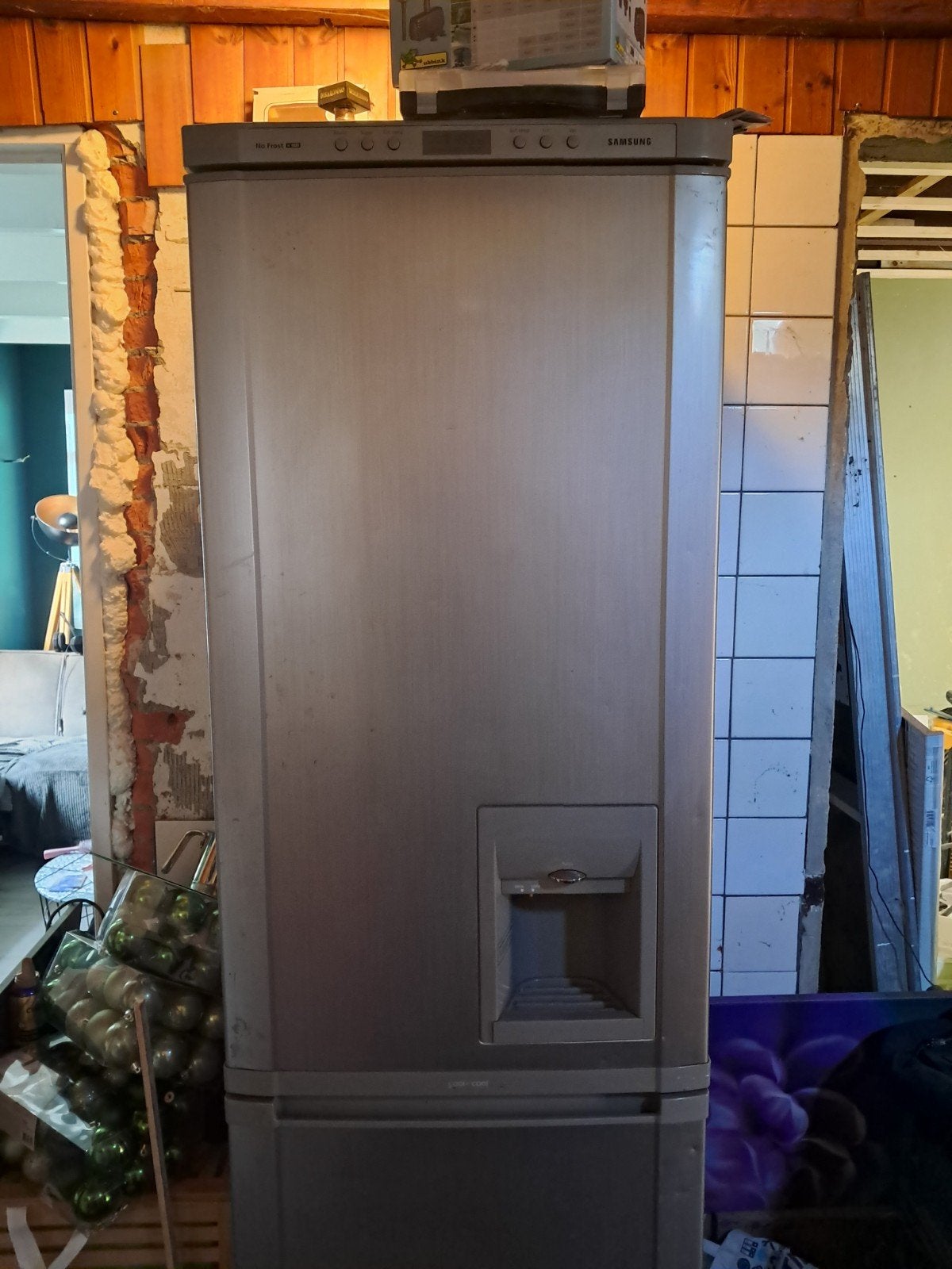Grote Samsung koelkast met vriezer en waterdispenser gratis