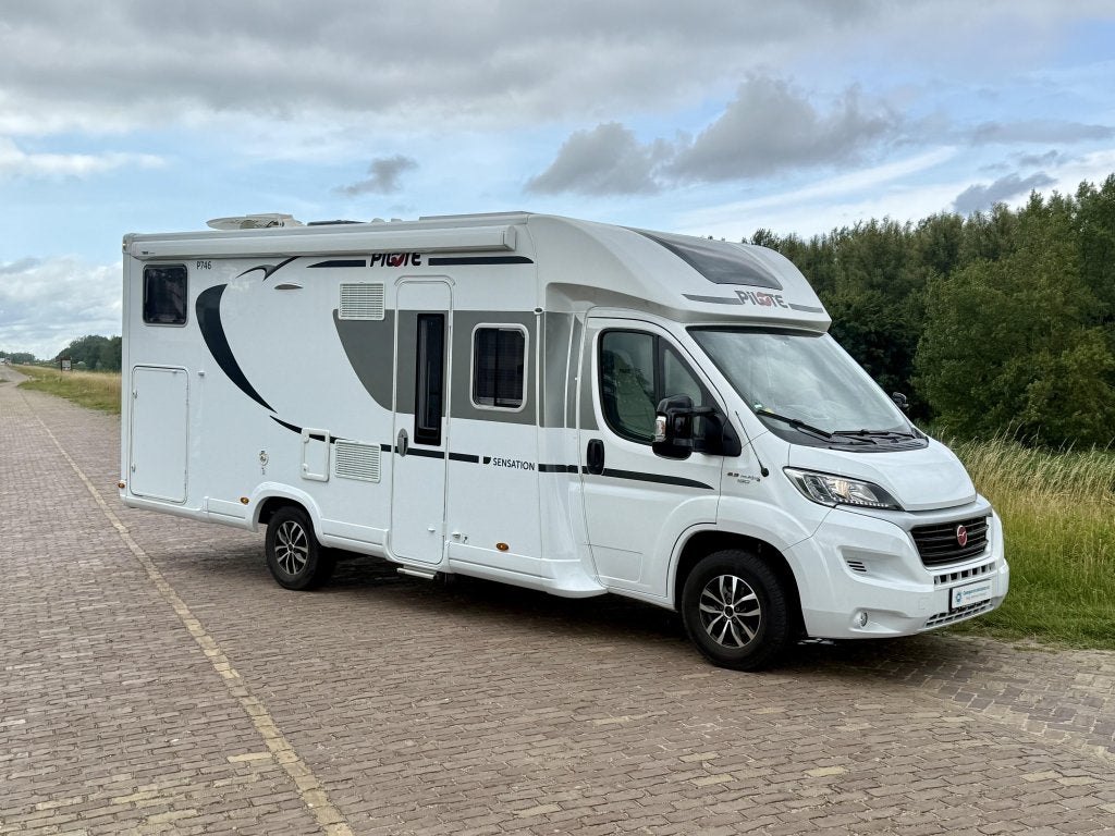 Caravans And Camping Pilote