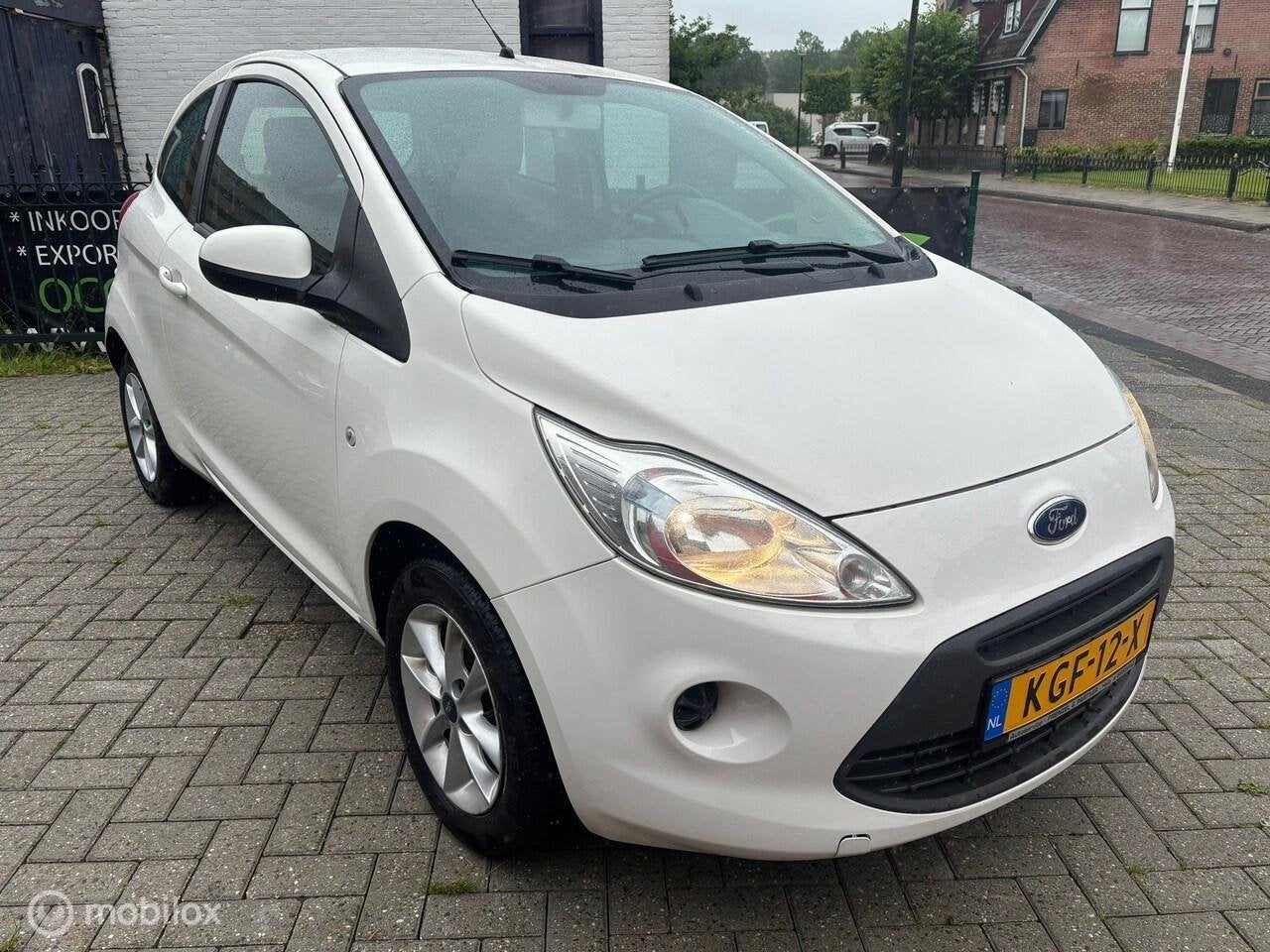 Ford Ka 1.2 Titanium X start/stop | airco || aux | nieuwe ap, Auto's, Voorwielaandrijving, Gebruikt, 4 cilinders, 4 stoelen