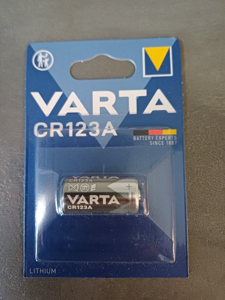Te koop. CR123A (25 stuks), Ophalen of Verzenden, Nieuw