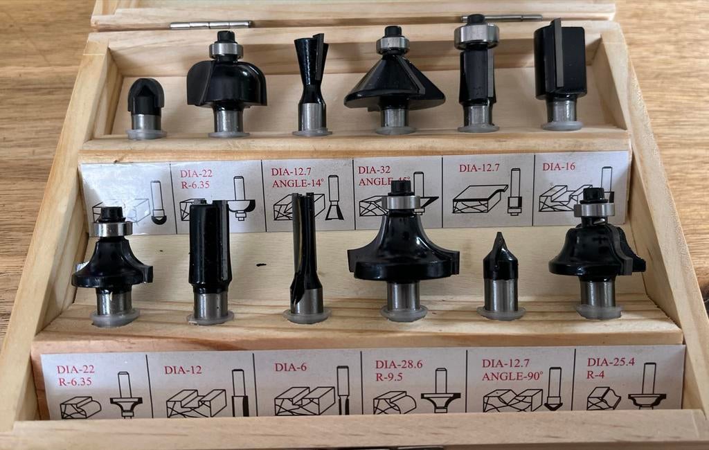Frezenset 8mm - 12-delig - Nieuw in houten kistje, Ophalen of Verzenden, Nieuw, Bovenfrees