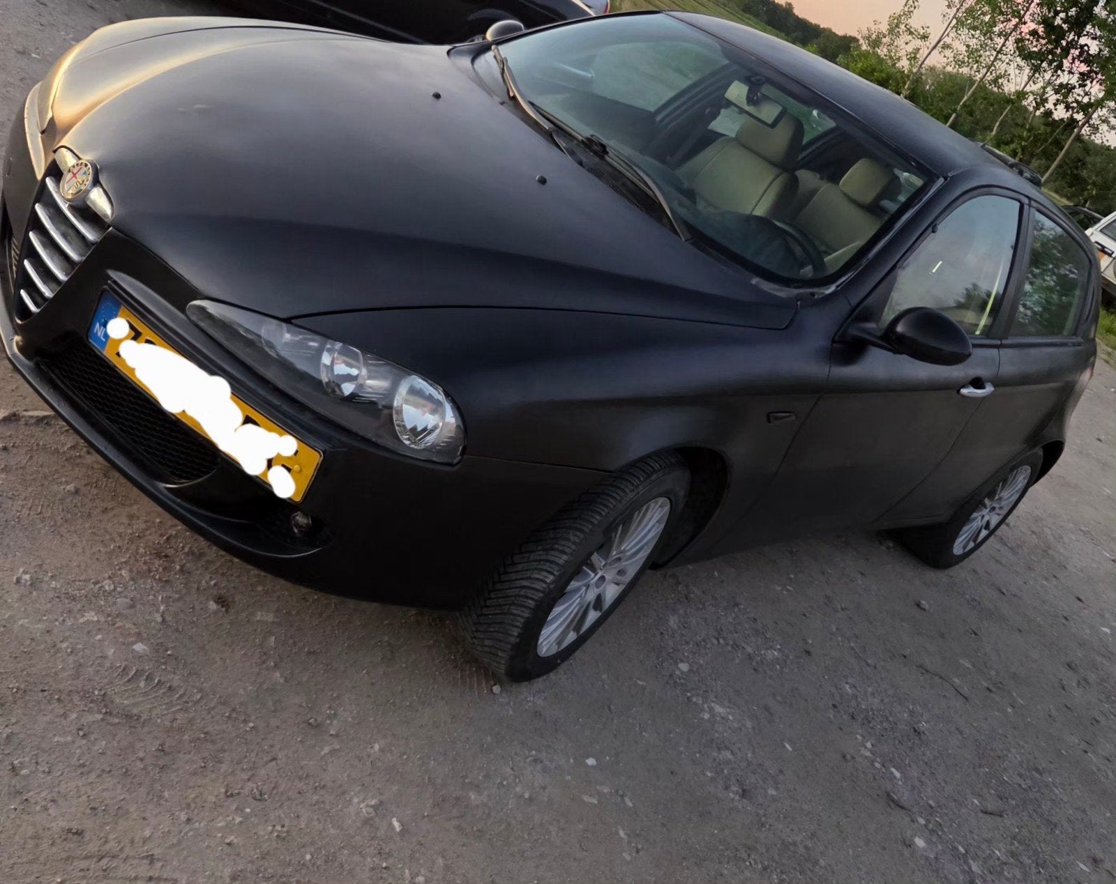 Moet nu weg! goed onderhouden Alfa Romeo 147 1.6 T.spark, 1195 kg, Beige, 4 cilinders, 400 kg