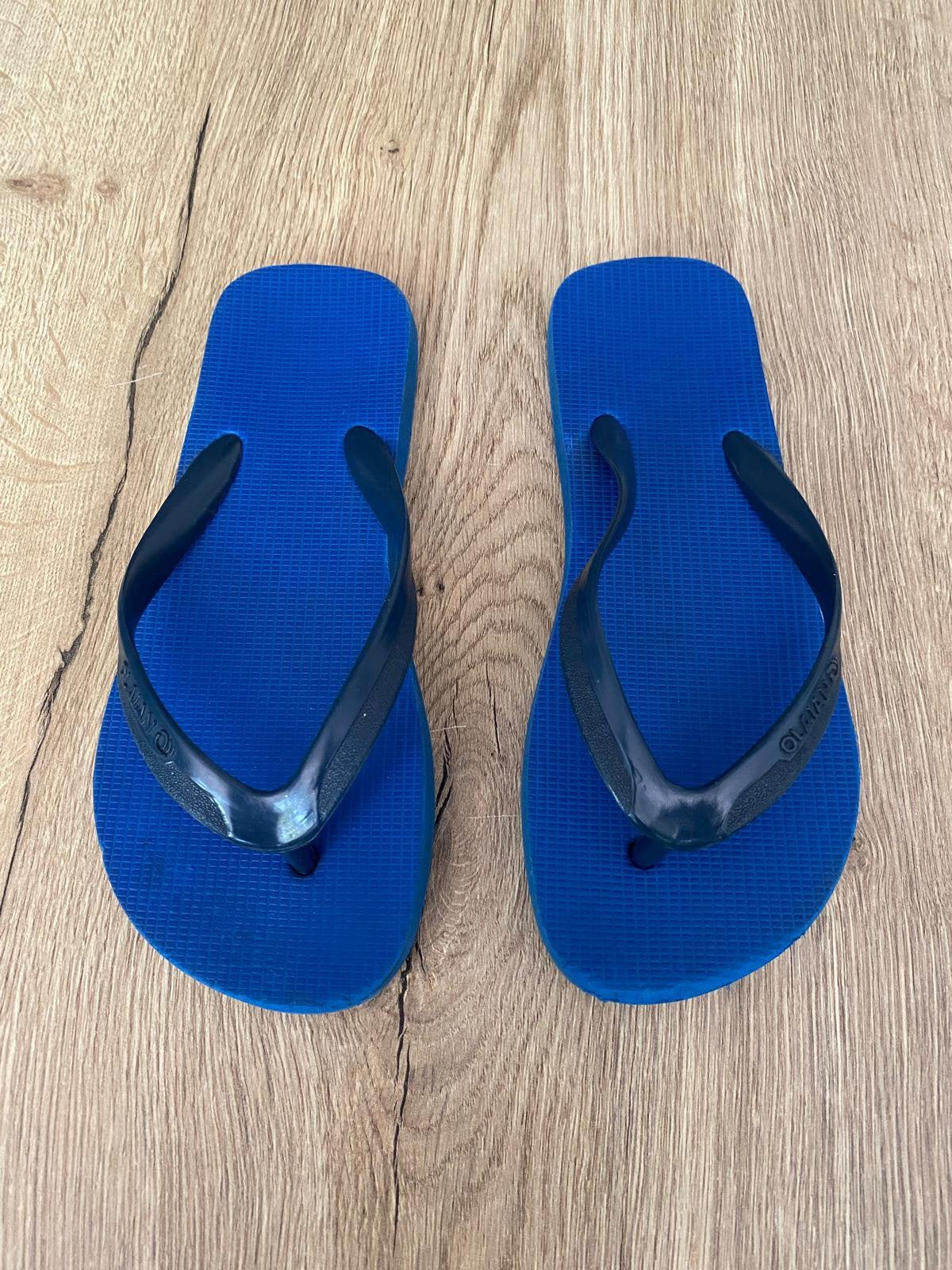Olaian blauwe teenslippers – maat 33, Jongetje of Meisje, Overige typen, Ophalen of Verzenden, Zo goed als nieuw