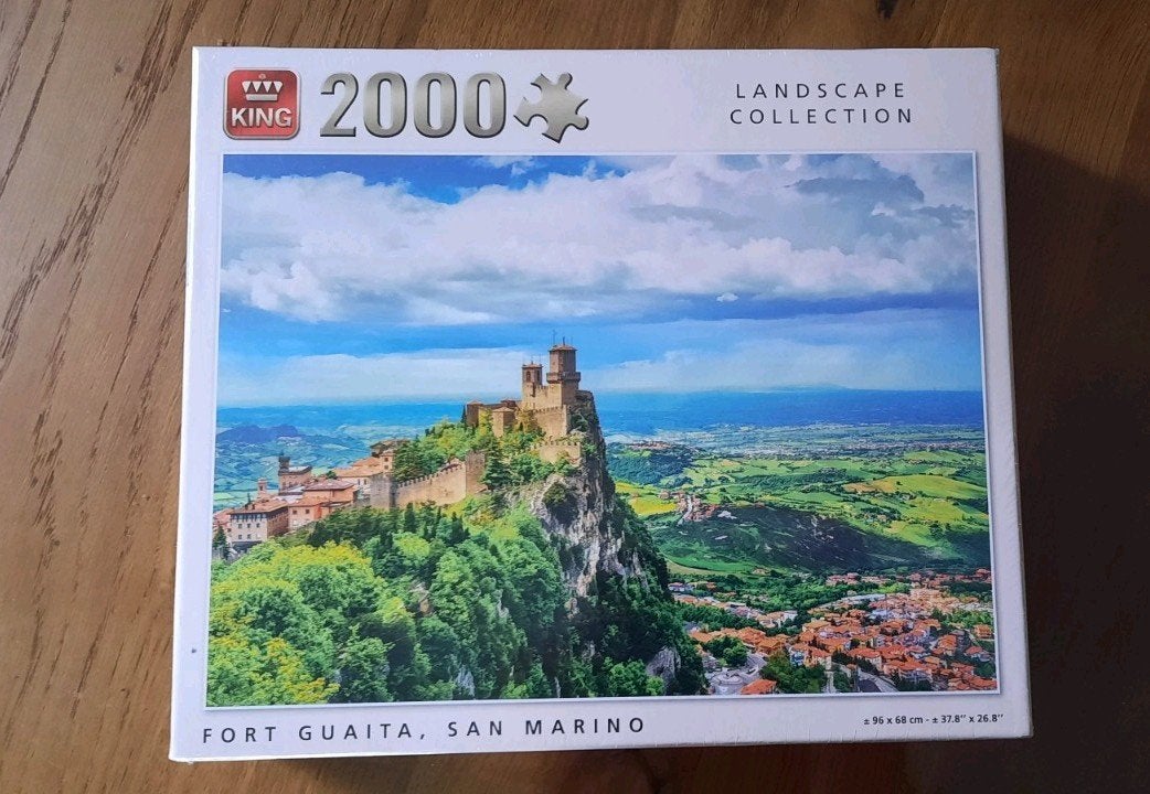 King Legpuzzel Fort Guaita, San Marino 2000 stukjes, Ophalen of Verzenden, Meer dan 1500 stukjes, Zo goed als nieuw, Legpuzzel