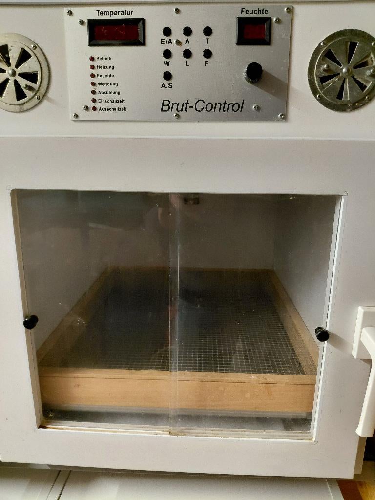 Zieken-kooi/boeg/opfok-warmte-kast/couveuse/uitkomstkast., Ophalen of Verzenden, Zo goed als nieuw, Kunststof, Overige typen