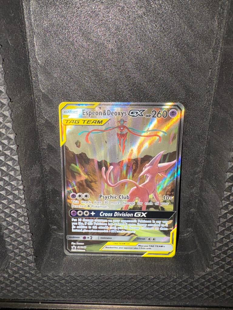 Espeon & Deoxys GX TAG TEAM Pokemon Kaart - Goede Staat, Ophalen of Verzenden, Zo goed als nieuw, Losse kaart, Foil