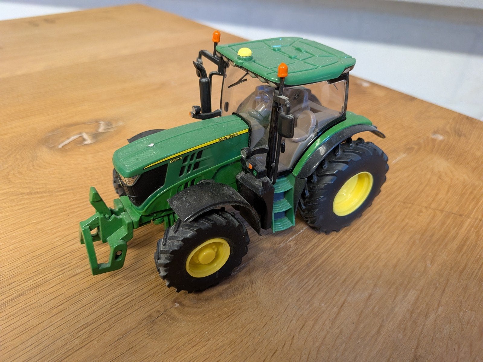 John Deere 6150 R, Hobby en Vrije tijd, Modelauto's | 1:32, Ophalen of Verzenden, Zo goed als nieuw, Tractor of Landbouw, Overige merken