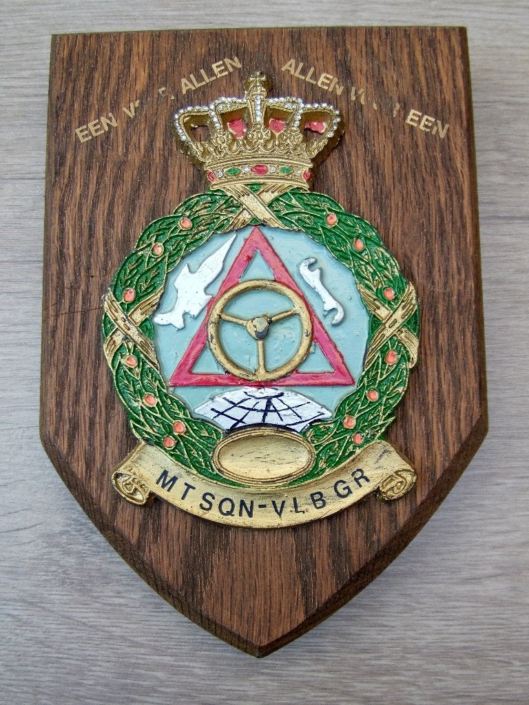 Wapenschild Motor Transport Squadron Vliegbasis Gilze-Rijen, Verzamelen, Verzenden, Luchtmacht, Nederland, Embleem of Badge
