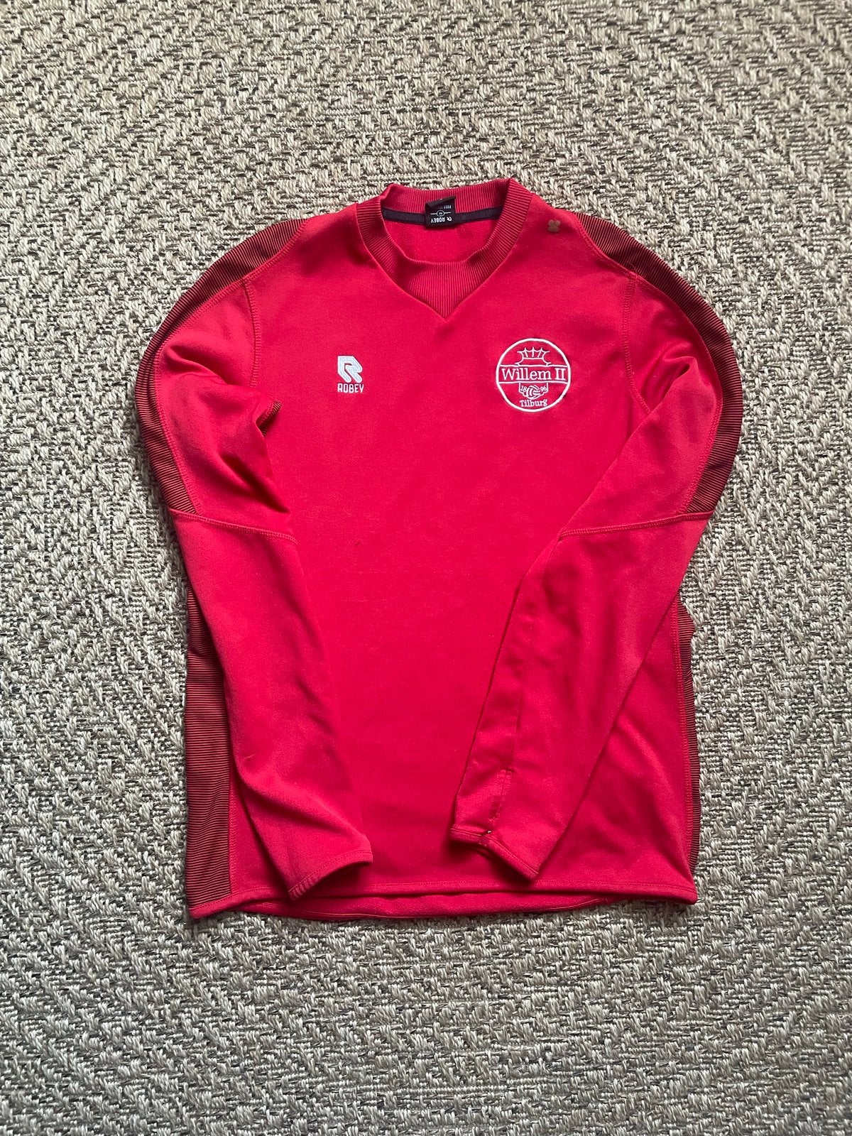 Willem II Robey Trainingsshirt Maat M Rood, Maat M, Ophalen of Verzenden, Zo goed als nieuw, Shirt