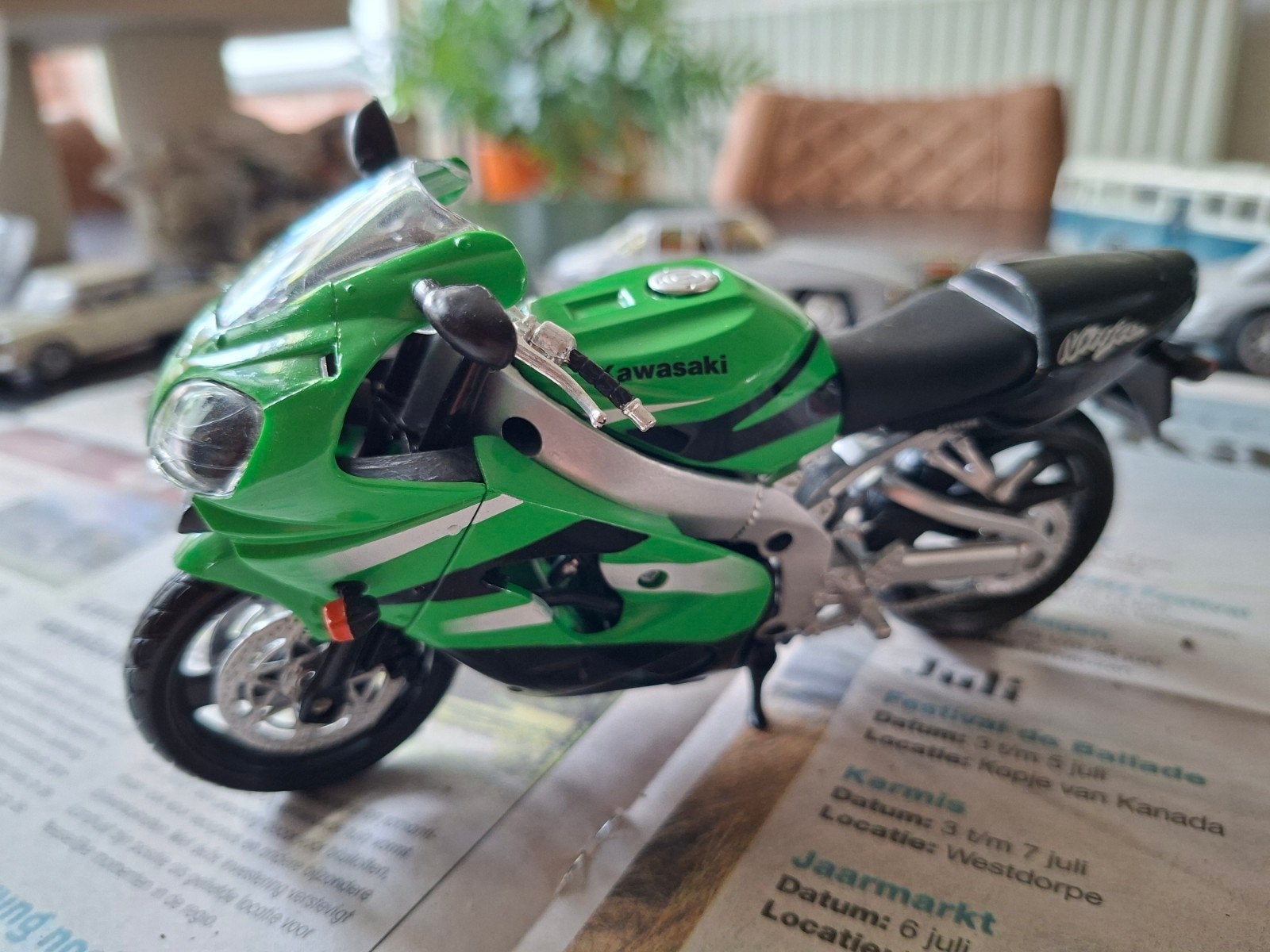 Kawasaki ZX9R modelmotor - Groen/Zilver - Schaalmodel, Overige merken, 1:50 of kleiner, Overige typen, Ophalen of Verzenden