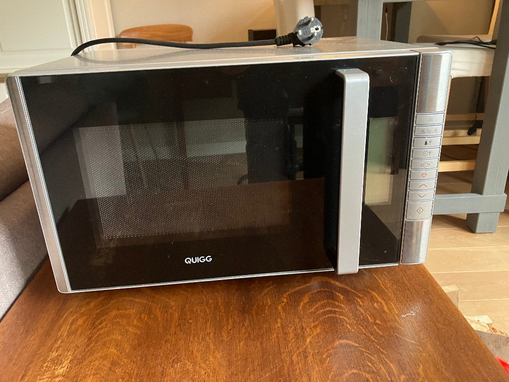 magnetron met grill Quigg MD 16550, Ophalen, Combimagnetron, Grill, Zo goed als nieuw