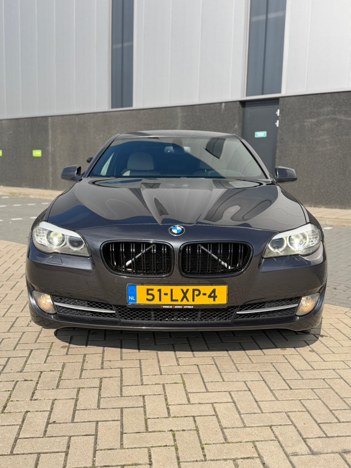 BMW 5-Serie 3.0 I 528 AUT 2010 Grijs, Auto's, BMW, Euro 5, Achterwielaandrijving, Beige, 2996 cc