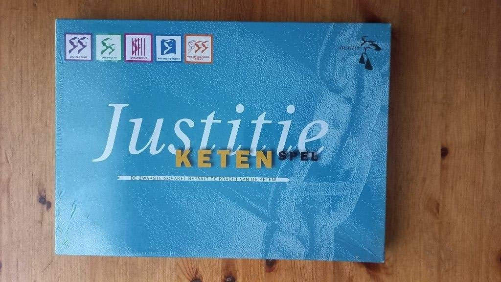 Justitie Keten  (Nieuw in seal), Een of twee spelers, Ophalen of Verzenden, Nieuw