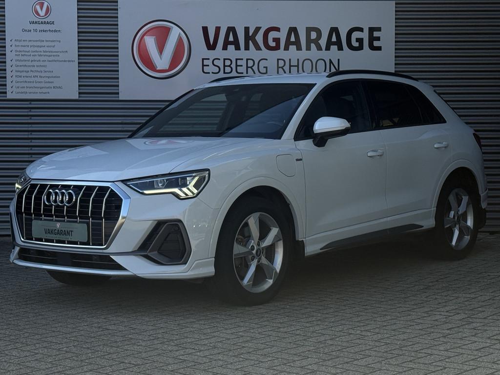 Audi Q3 45 TFSI e 2x S-LINE PHEV NAVI/CAMERA,LED (bj 2021), Auto's, Audi, Te koop, Q3, ABS, Achteruitrijcamera, Adaptive Cruise Control