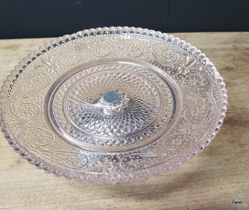 Klein glazen bonbonschaaltje op voet, Antiek en Kunst, Ophalen of Verzenden