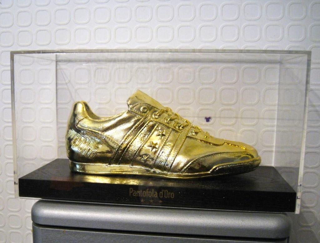 Pantofolo d"Oro winkeldisplay gouden schoen Nike Puma store, Overige kleuren, Sportschoenen, Nieuw, Ophalen of Verzenden