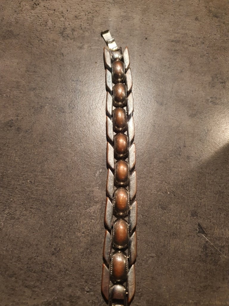 Vintage metalen armband met koperkleurige accenten, Ophalen of Verzenden, Gebruikt, Overige kleuren, Overige materialen