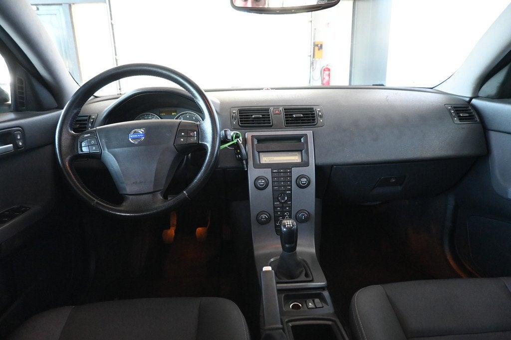 Volvo V50 2.4 Edition I Airco Cruise Trekhaak Lichtmetaal Go, Auto's, Volvo, Stof, Gebruikt, Zwart, Origineel Nederlands