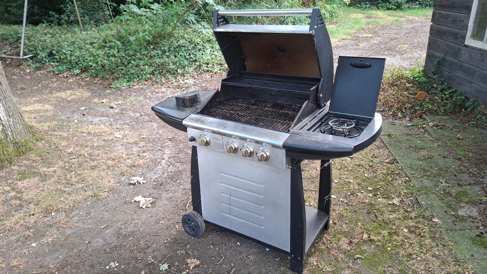 Nexgrill gasbarbecue met zijbrander, Ophalen, Gebruikt