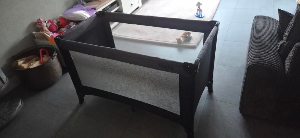 Qute Box / campingbedje - Handige en compacte reisbox, Kinderen en Baby's, Ophalen of Verzenden, Gebruikt, Rechthoekig