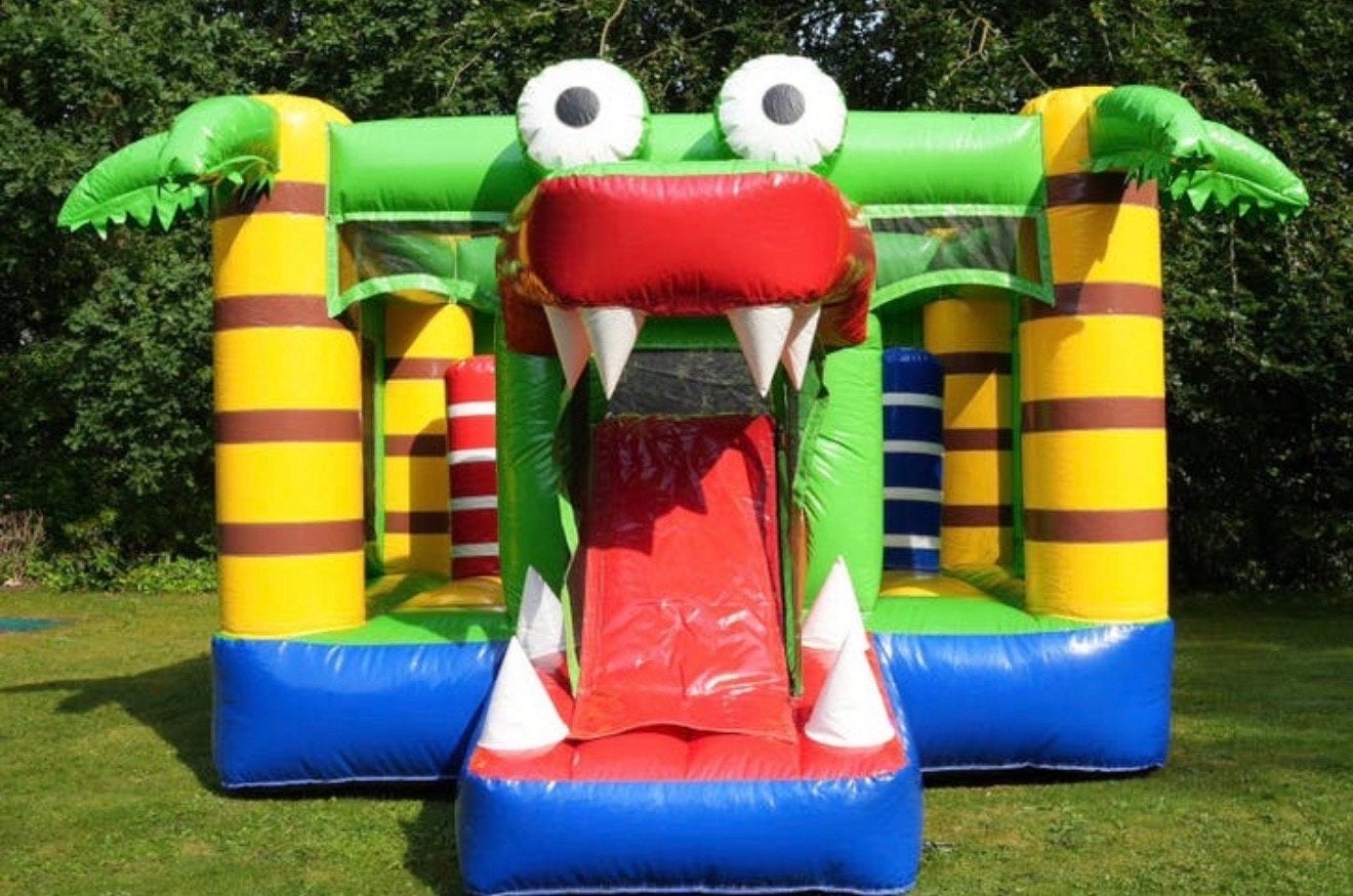 Springkussen Krokodil met Glijbaan en Blower 3x3, Kinderen en Baby's, Ophalen, Gebruikt