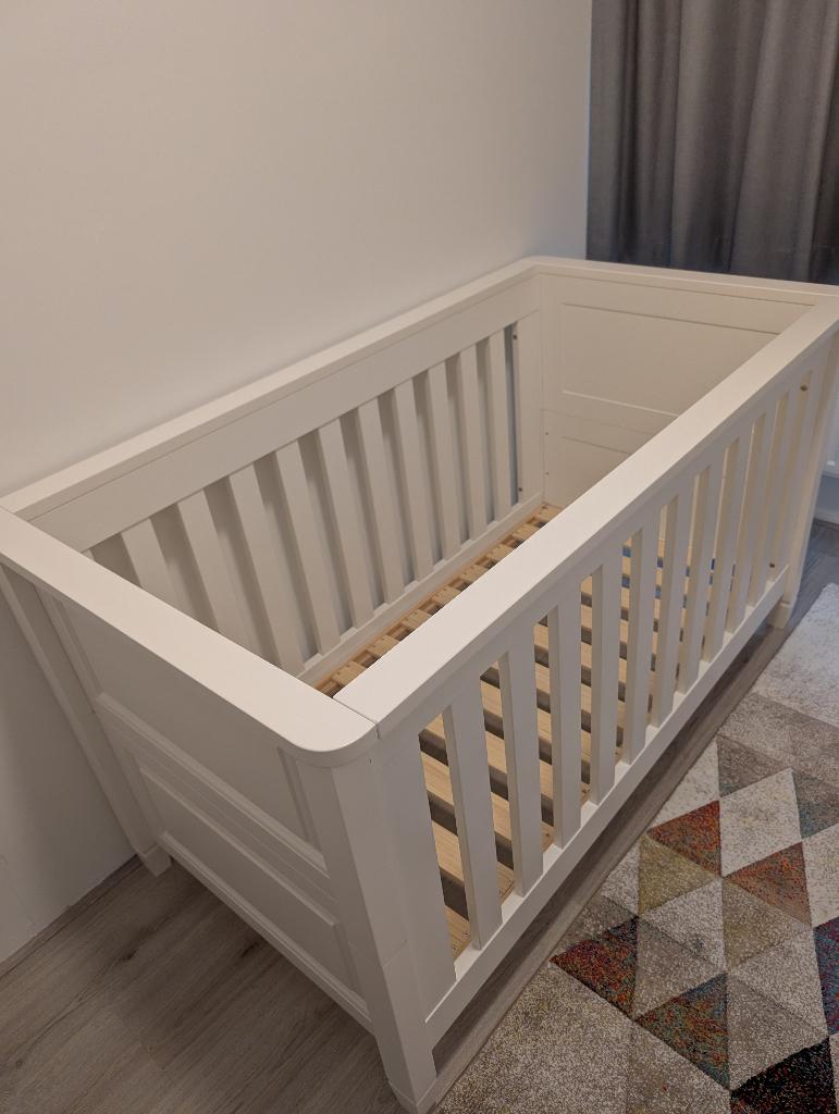 Wit ledikant 70x140 TWF Marbella gratis af te halen, Ophalen, Gebruikt, Ledikant
