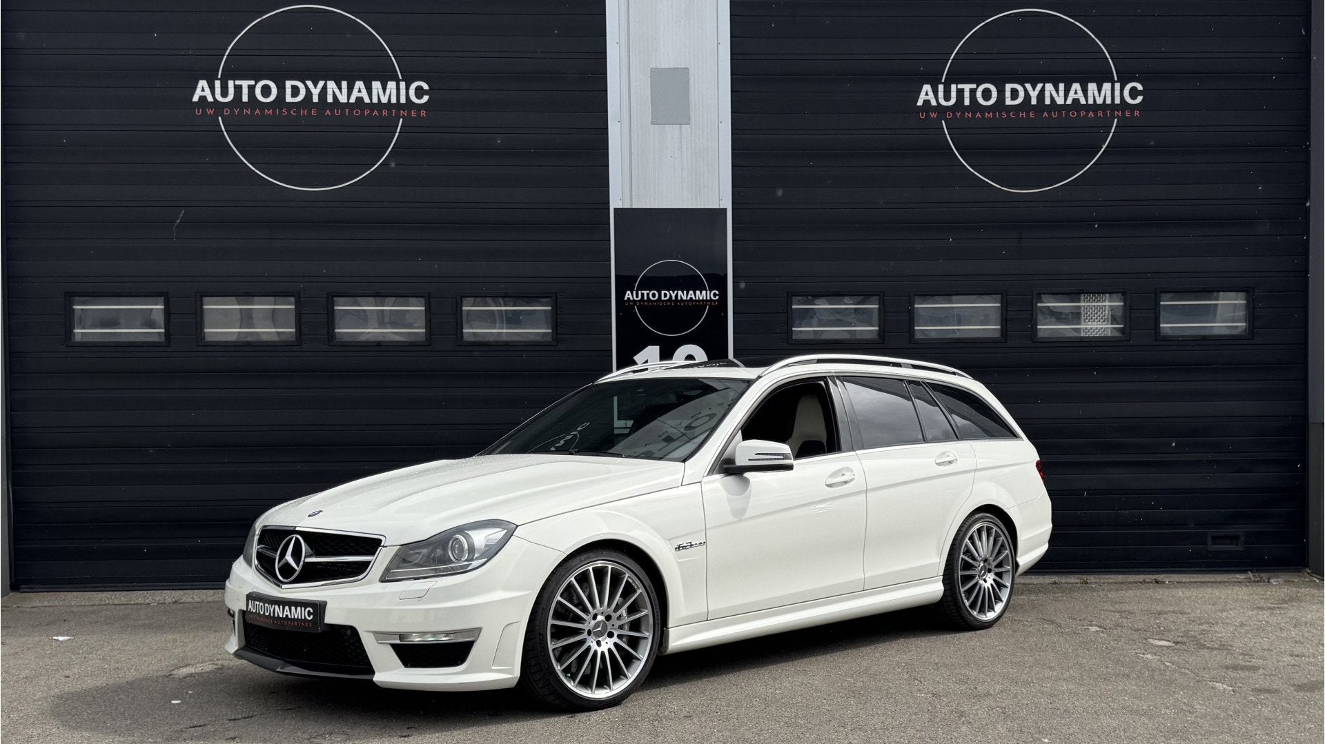 Mercedes-Benz C-Klasse Estate C 63 AMG | Pano | Spec Stoelen, Auto's, Mercedes-Benz, Automaat, Euro 5, Achterwielaandrijving, Wit