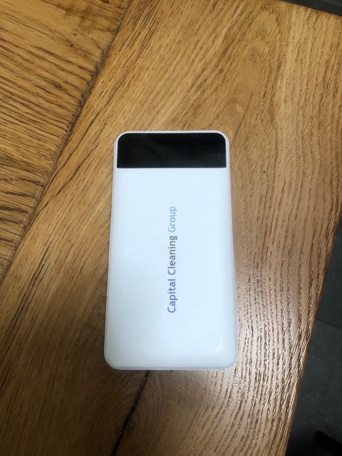 Powerbank 20000mAh met zaklamp en 2 USB-poorten, Ophalen, Zo goed als nieuw