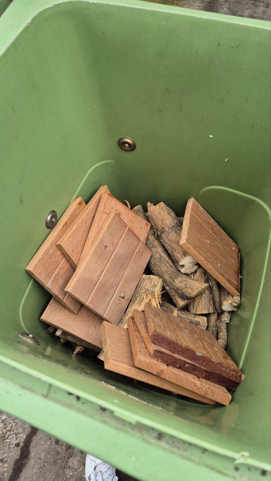 Half containertje droog haard/brandhout. Gratis ophalen., Tuin en Terras, Haardhout, Minder dan 3 m³, Ophalen