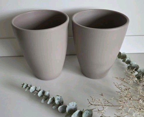 Set van 2 taupe keramische bloempotten H:17cm B:13cm, Ophalen, Rond, Binnen, Zo goed als nieuw