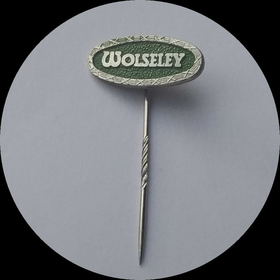 WOLSERLEY Engels auto speldje  groen, Ophalen of Verzenden, Zo goed als nieuw, Transport, Speldje of Pin