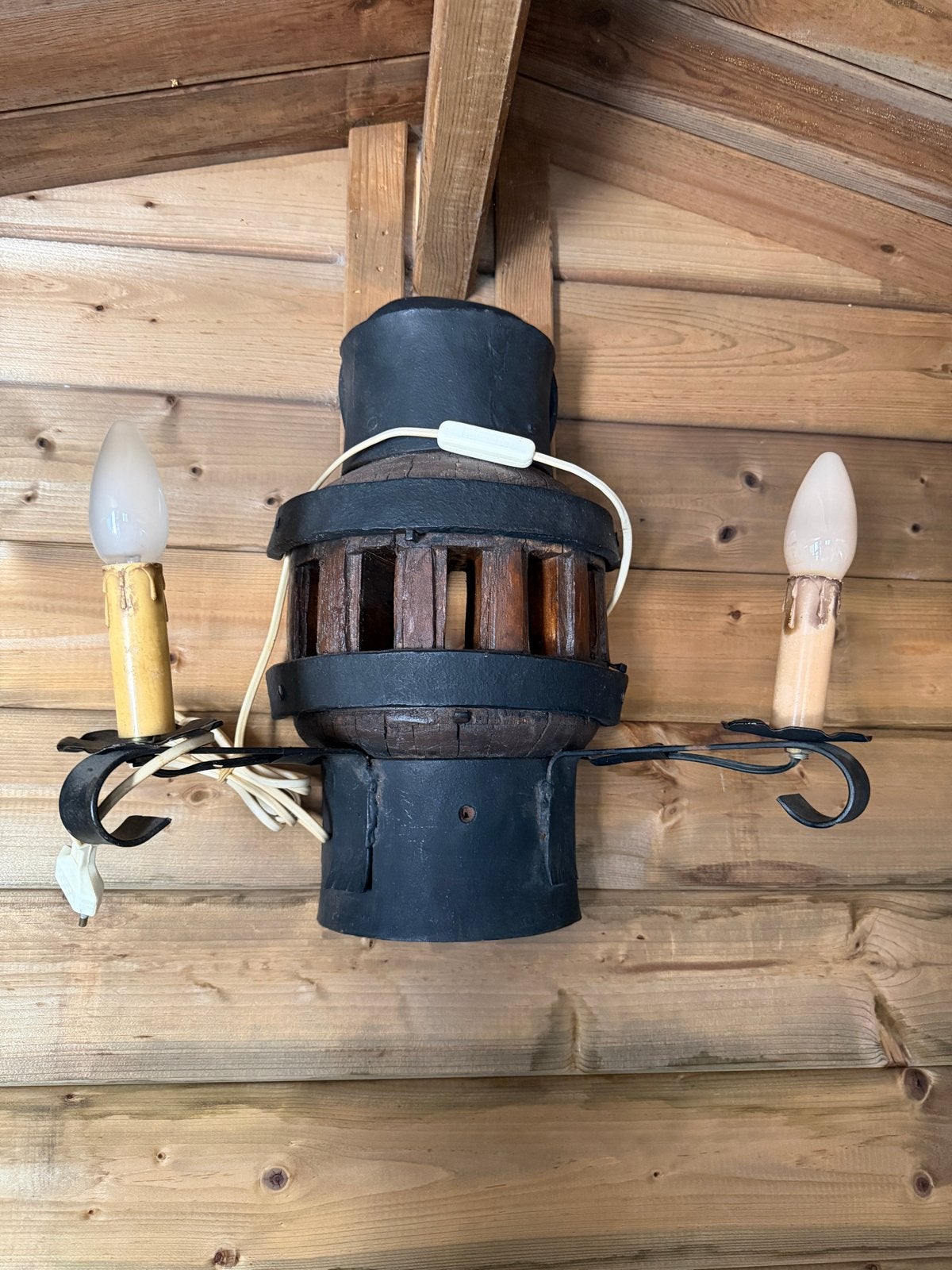 Antieke wandlamp in koetswielstijl, Antiek en Kunst, Antiek | Lampen, Ophalen