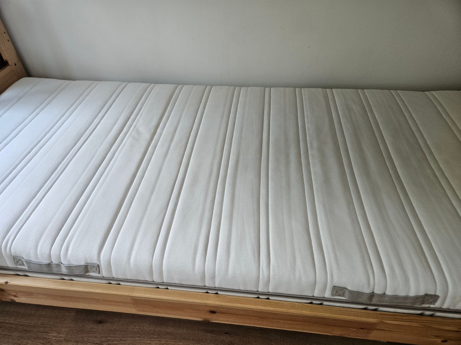IKEA Malvik matras 90 x 200 cm 2 stuks te koop, Gebruikt, 90 cm, Eenpersoons, Ophalen of Verzenden