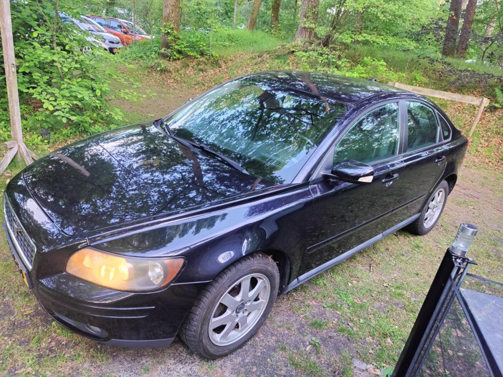 Volvo S40 1.8 2006 Zwart, Auto's, Volvo, Voorwielaandrijving, 125 pk, Zwart, 4 cilinders