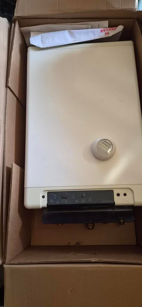 Intergas ketel kombi kompact HRE 28/24, Geiser, Ophalen of Verzenden, Zo goed als nieuw, Minder dan 20 liter