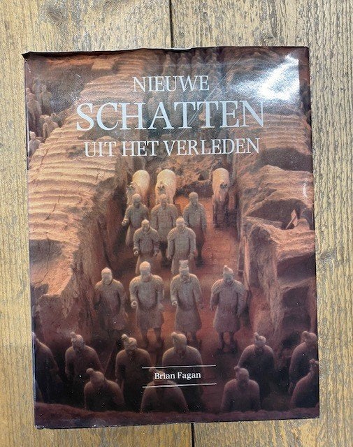 Boek - 716 - Nieuwe schatten uit het verleden - Brian Fagan, Ophalen of Verzenden, Zo goed als nieuw