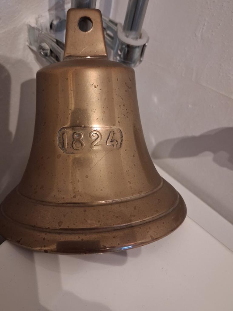 Antieke messing scheepsbel anno 1824, Antiek en Kunst, Ophalen of Verzenden