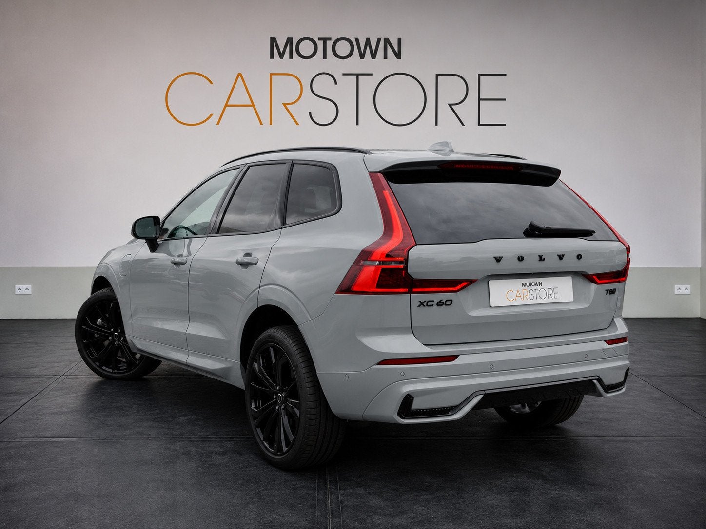 Volvo XC60 T8 Plug-in AWD Ultra Black Edition Facelift 455Pk, Auto's, Automaat, Dealer onderhouden, Gebruikt, Zwart